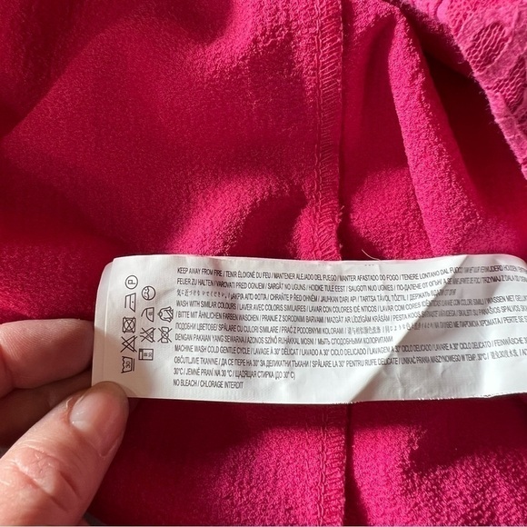 Mink Pink Lace Lined Capped Sleeve Dress, Size Large - Picture 7 of 8